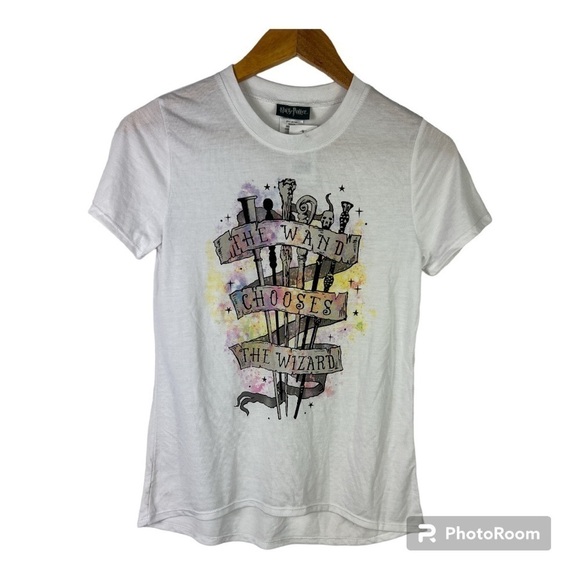 Harry Potter "The Wand Chooses the Wizard" Graphic Tee NWT Sz XS - Picture 1 of 6